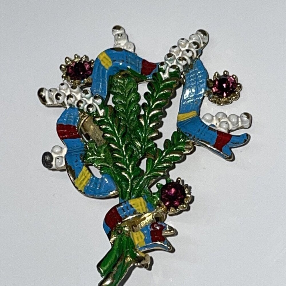 Vintage Scottish Heather &‎ Tartan Brooch Pin Good Luck Rhinestones Gold Tone B6